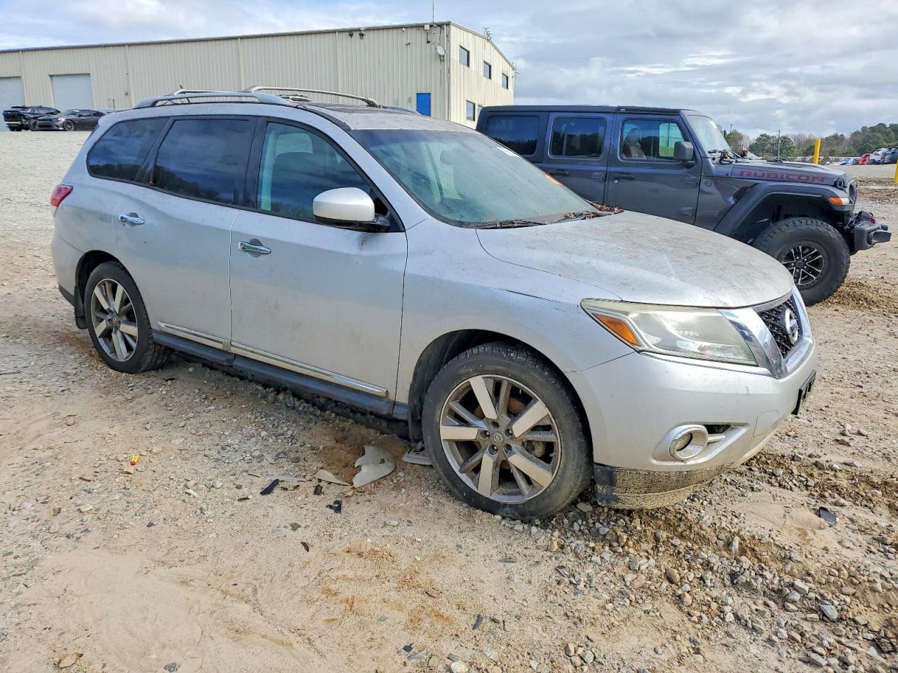 2013 NISSAN PATHFINDER S photo 4