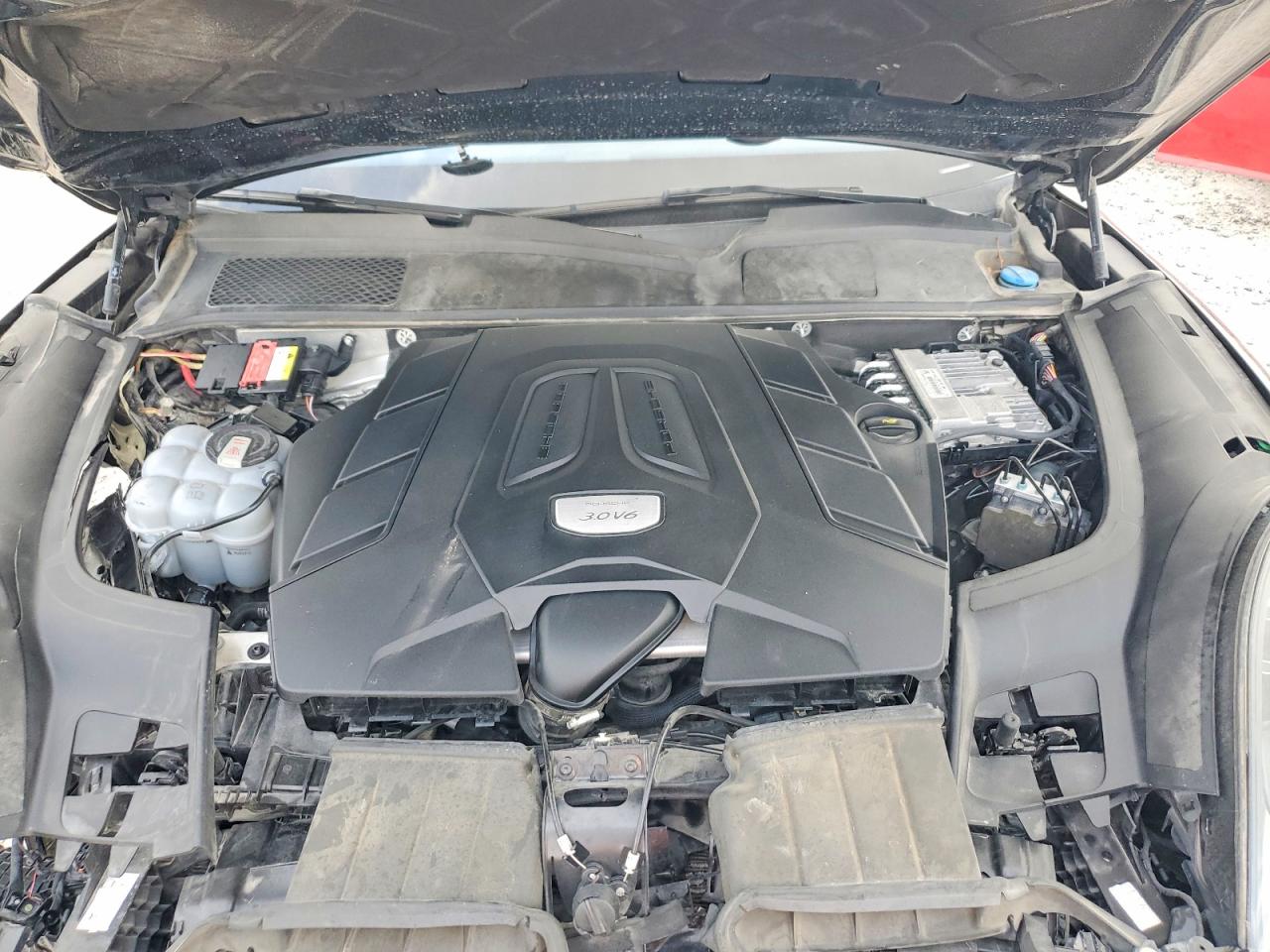 2022 PORSCHE CAYENNE photo 21