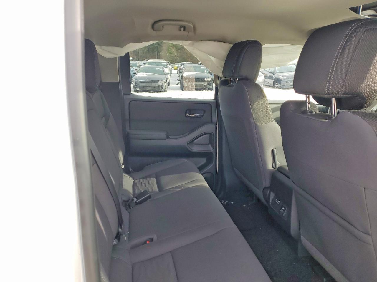 2024 NISSAN FRONTIER SV photo 10
