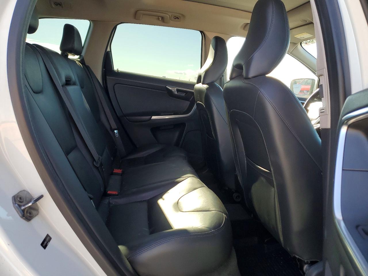 2016 VOLVO XC60 T6 PREMIER photo 21