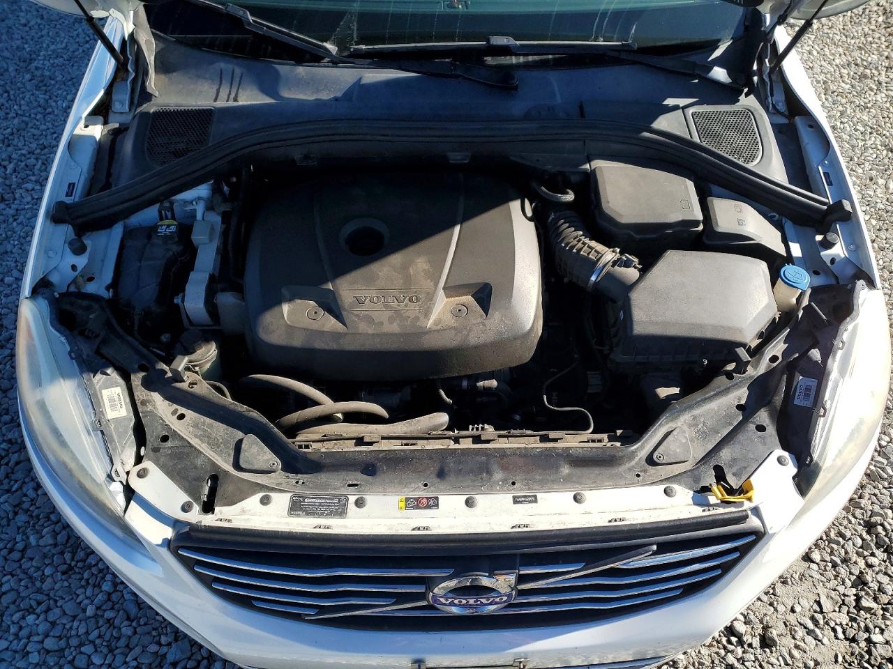 2016 VOLVO XC60 T6 PREMIER photo 23