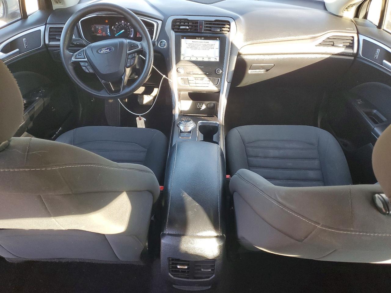 2019 FORD FUSION SE photo 15