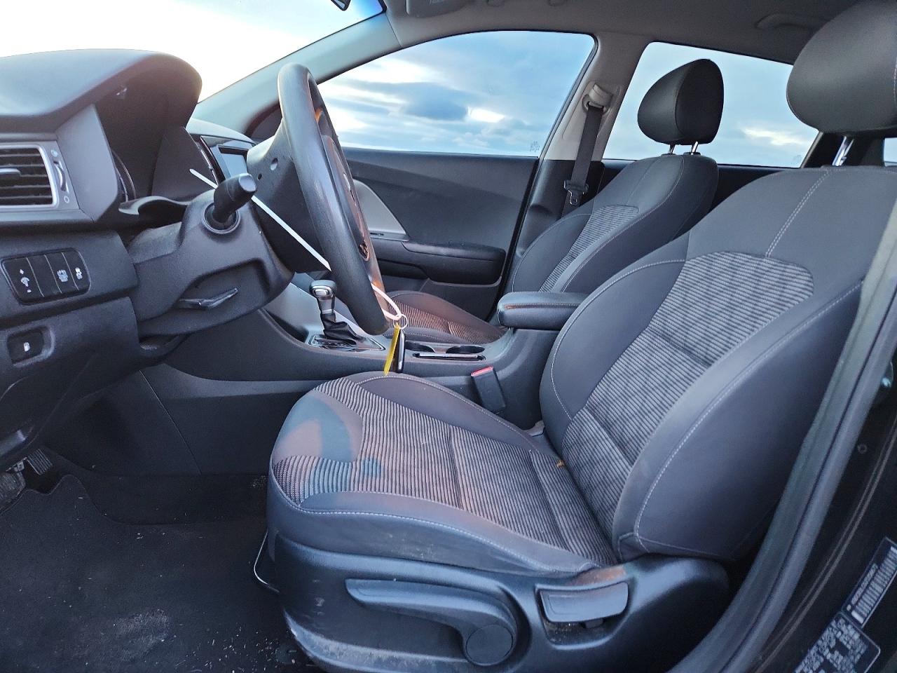 2018 KIA NIRO FE photo 7