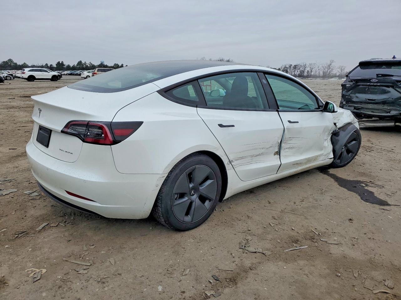 2022 TESLA MODEL 3 photo 3