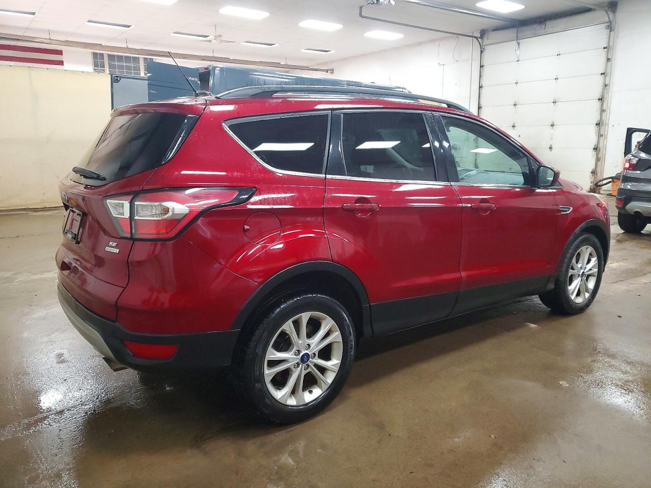 2017 FORD ESCAPE SE photo 3