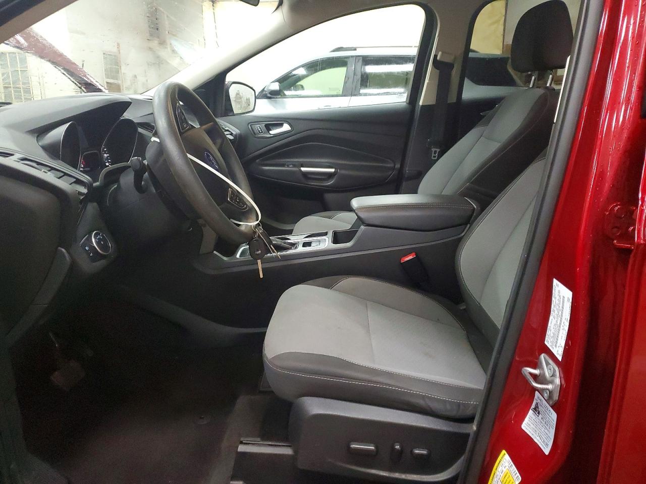 2017 FORD ESCAPE SE photo 7