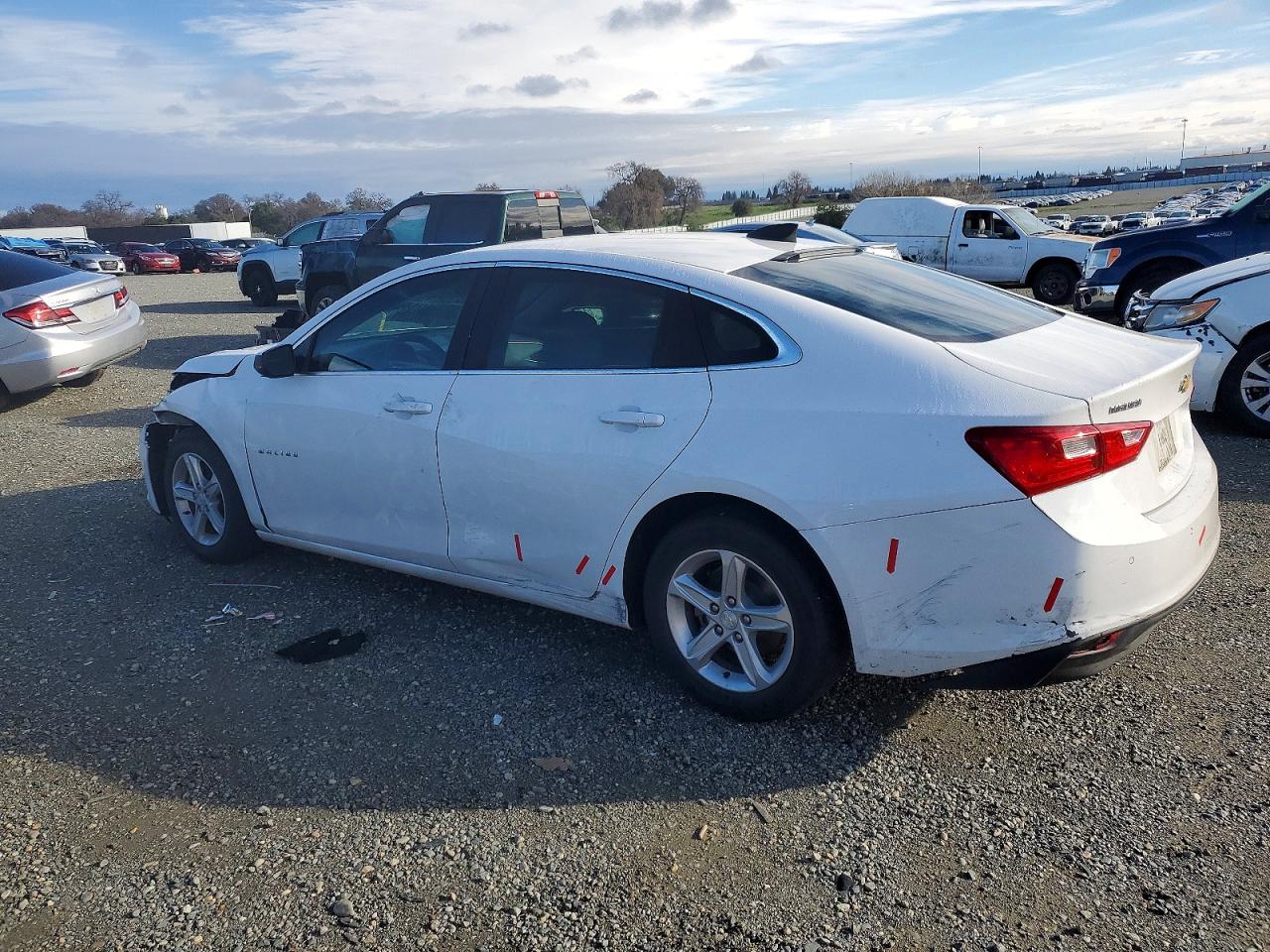 2020 CHEVROLET MALIBU LS photo 2