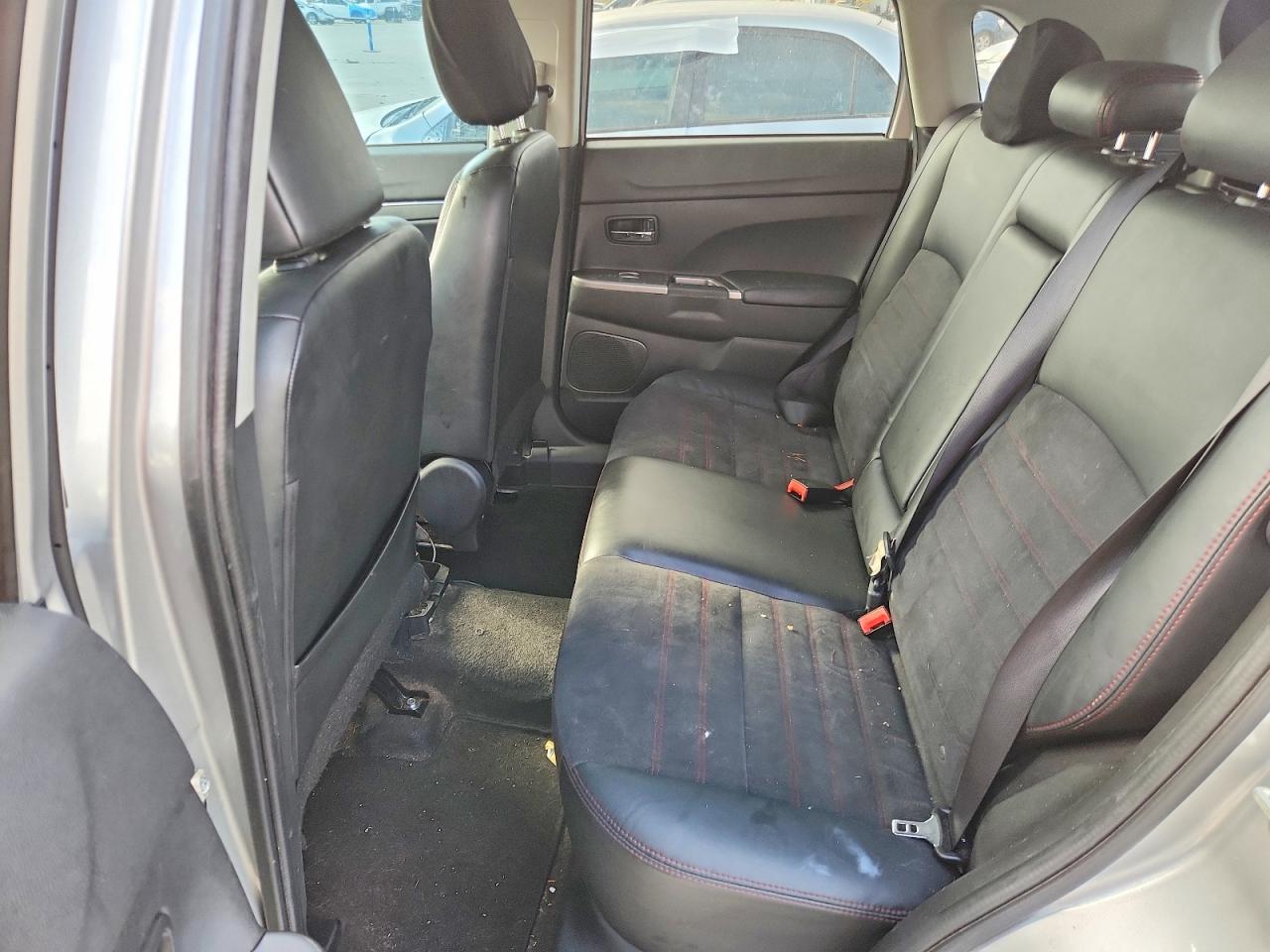 2023 MITSUBISHI OUTLANDER SPORT S/SE photo 10