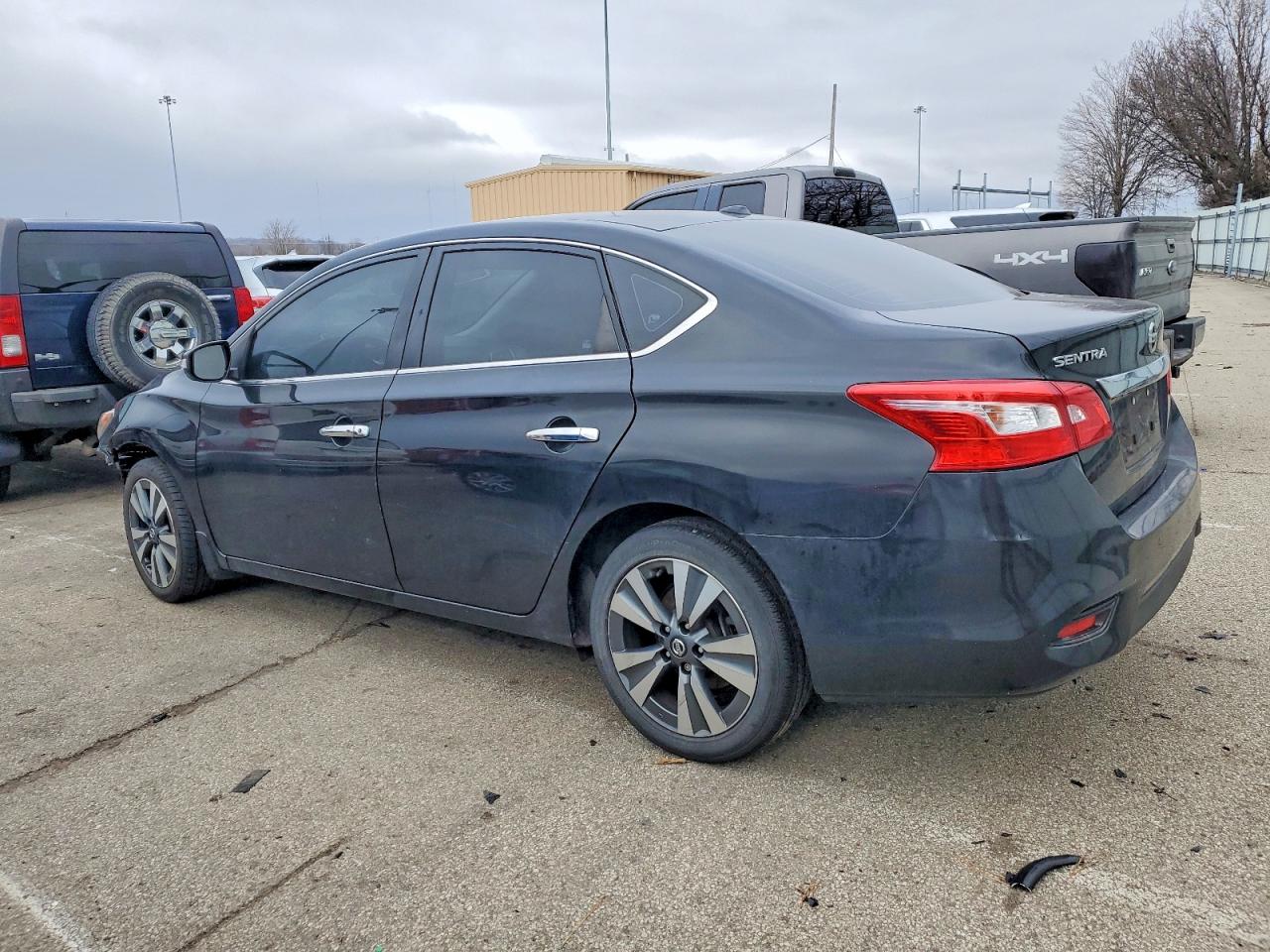 2018 NISSAN SENTRA S photo 4
