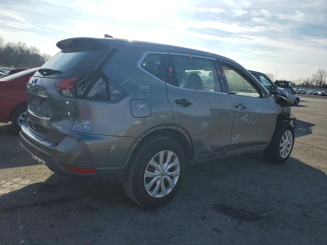 2017 NISSAN ROGUE S photo 5