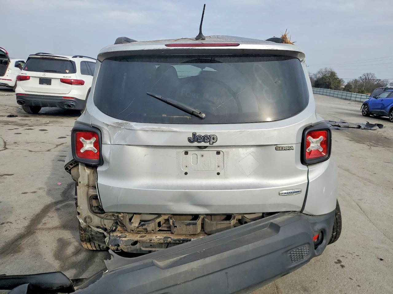 2015 JEEP RENEGADE LATITUDE photo 6