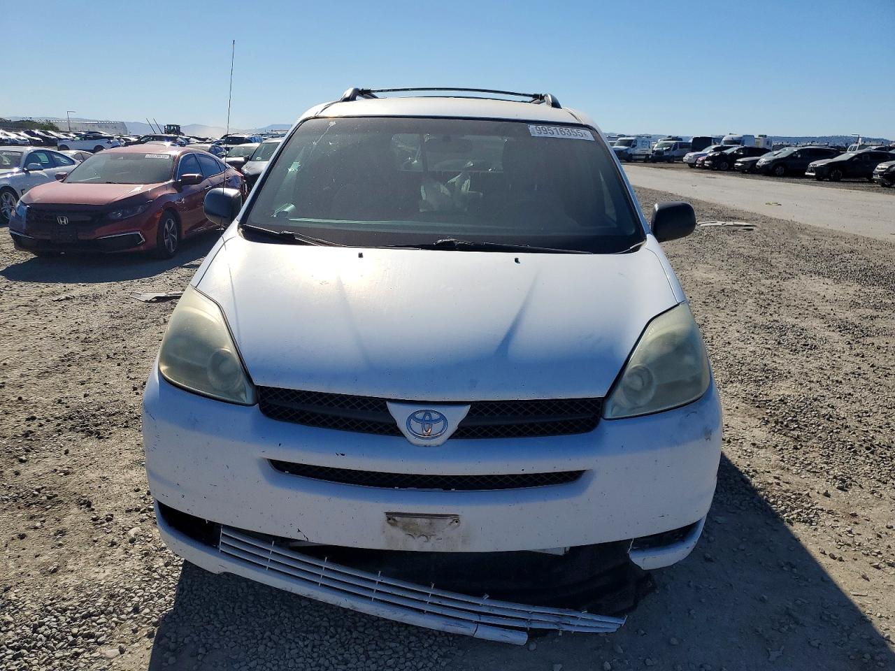 2004 TOYOTA SIENNA CE photo 5