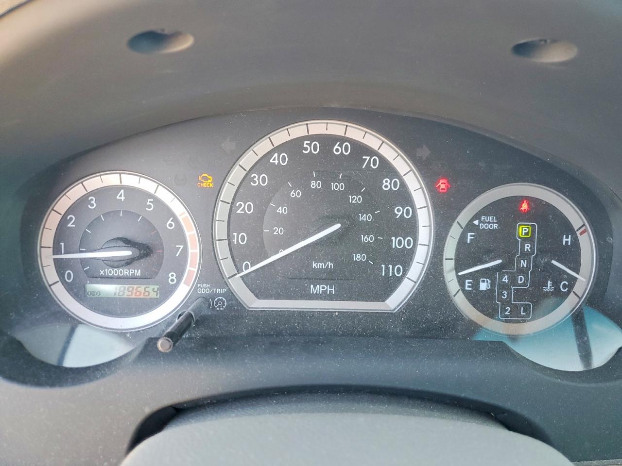 2004 TOYOTA SIENNA CE photo 9