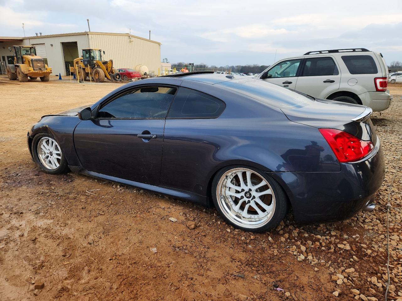 2013 INFINITI G37 JOURNEY photo 2