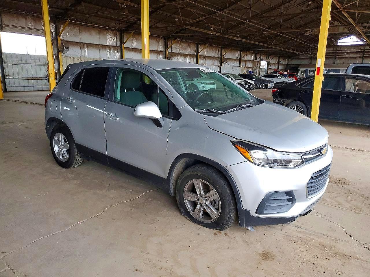 2020 CHEVROLET TRAX LS photo 4