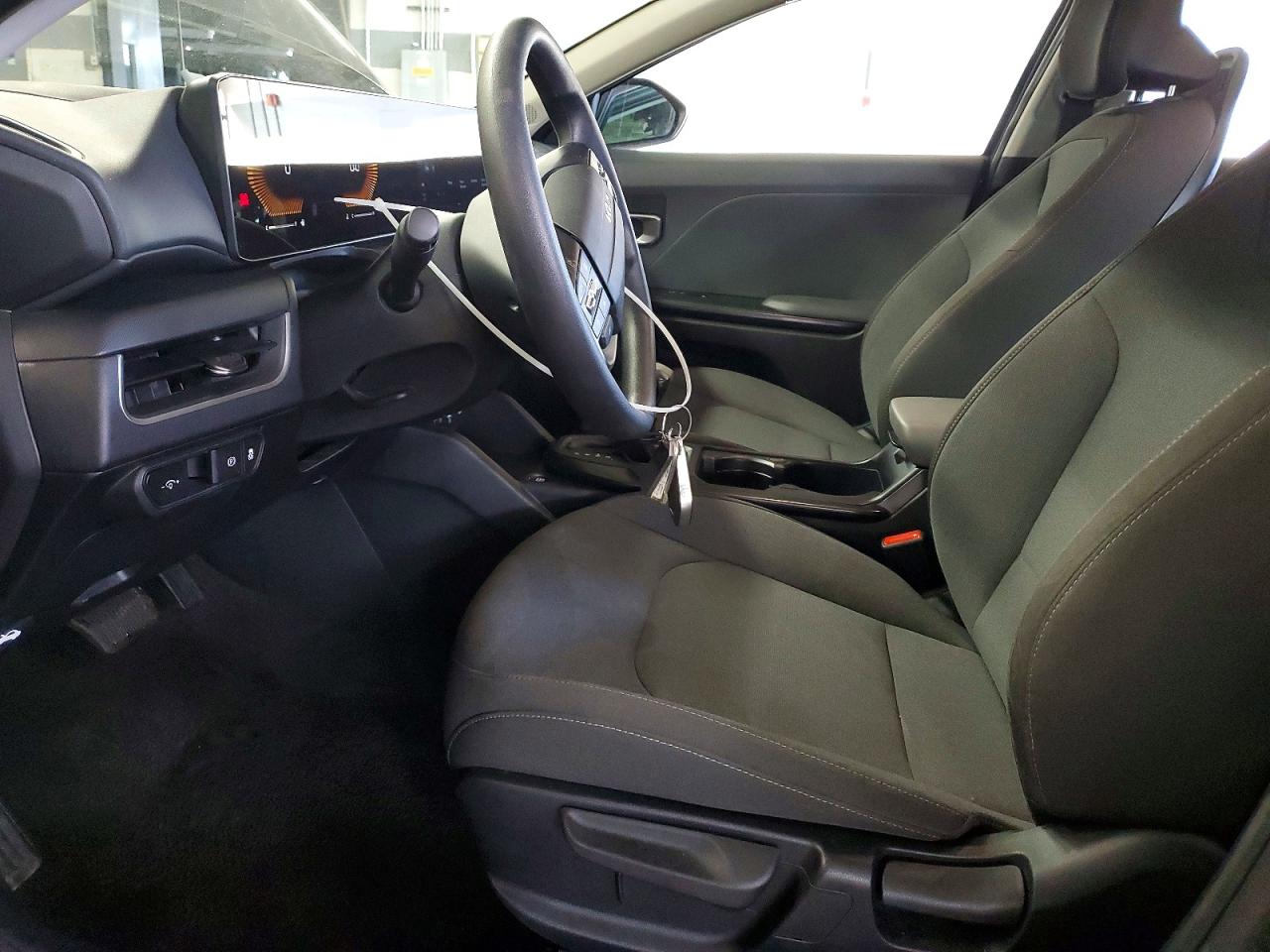 2025 KIA K4 LX photo 13