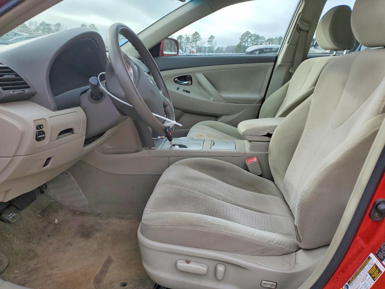 2010 TOYOTA CAMRY BASE photo 7