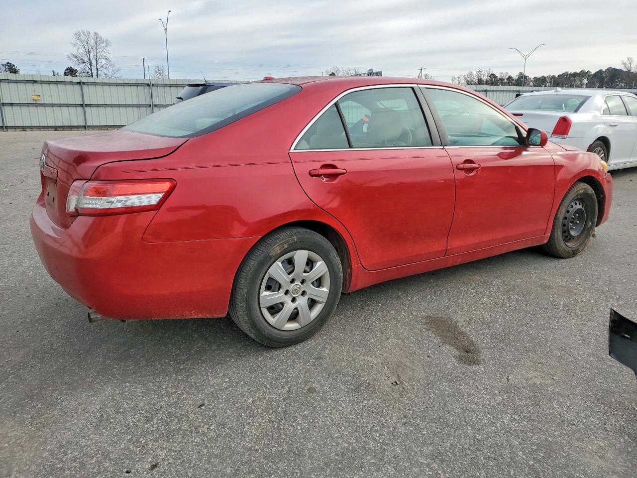 2010 TOYOTA CAMRY BASE photo 3