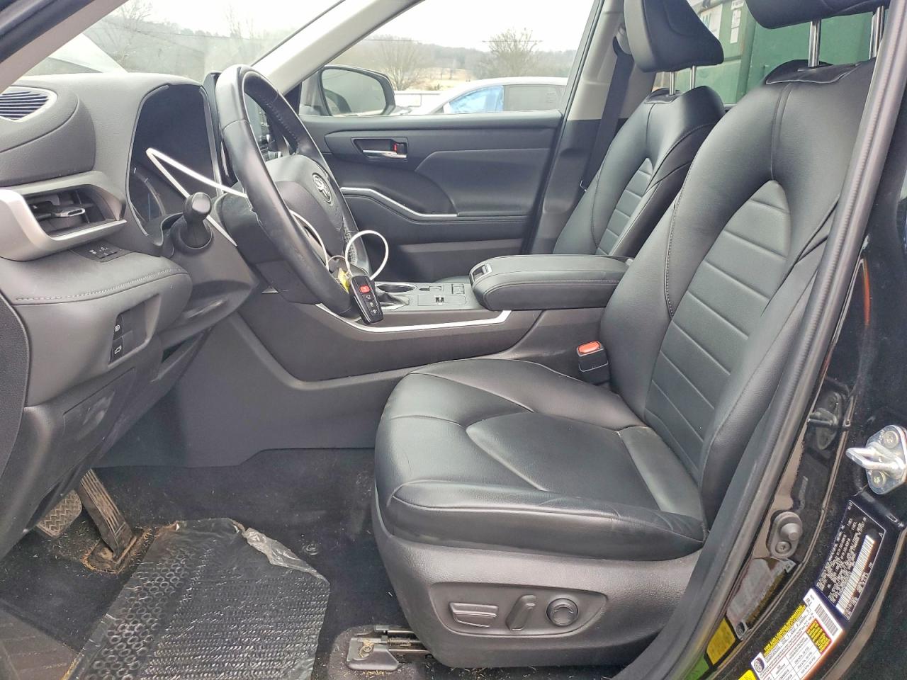 2022 TOYOTA HIGHLANDER HYBRID XLE photo 13