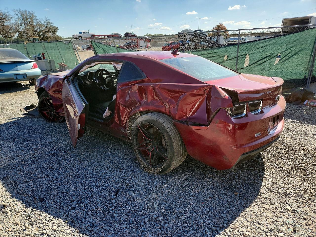 2011 CHEVROLET CAMARO 2SS photo 2