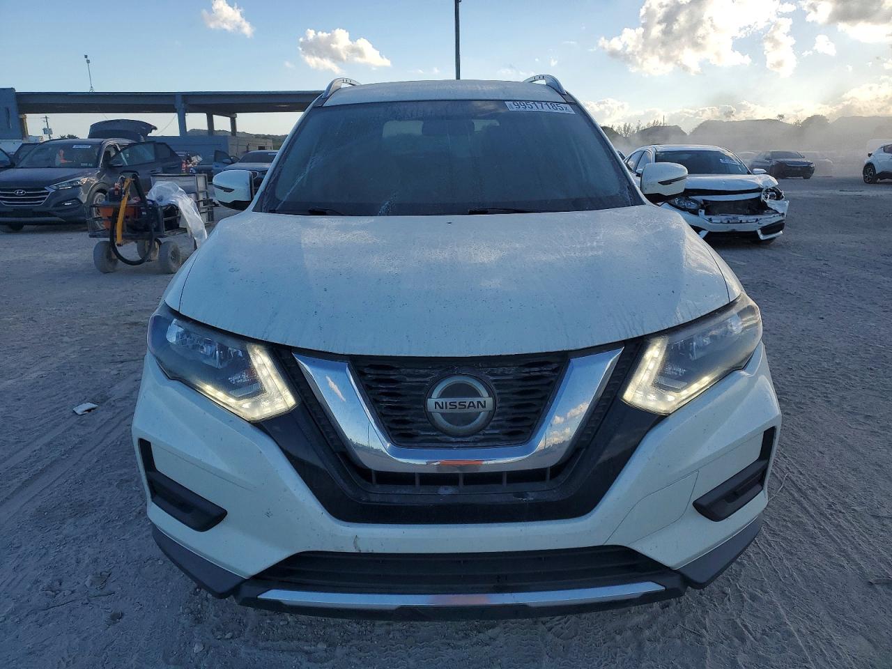 2018 NISSAN ROGUE S photo 5