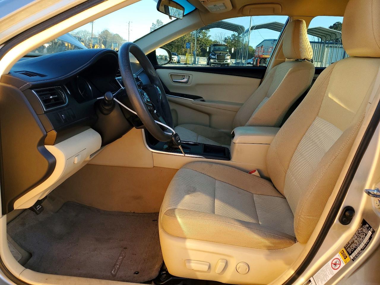 2016 TOYOTA CAMRY LE photo 7