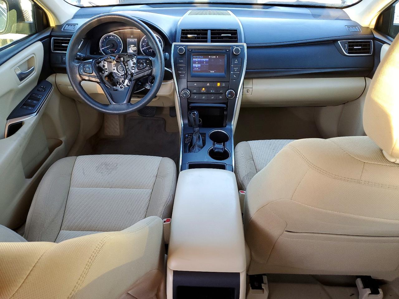 2016 TOYOTA CAMRY LE photo 8