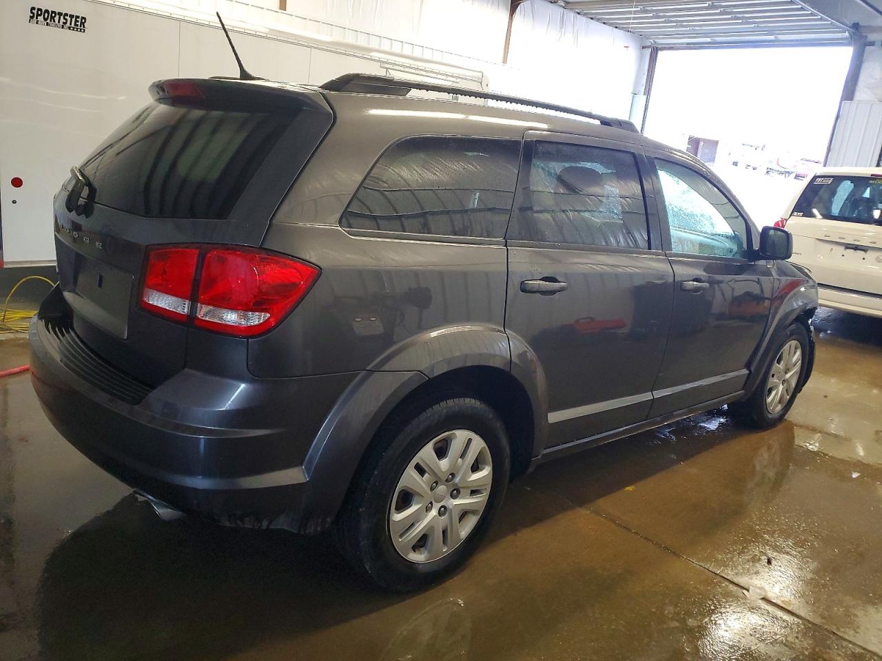 2017 DODGE JOURNEY SE photo 3