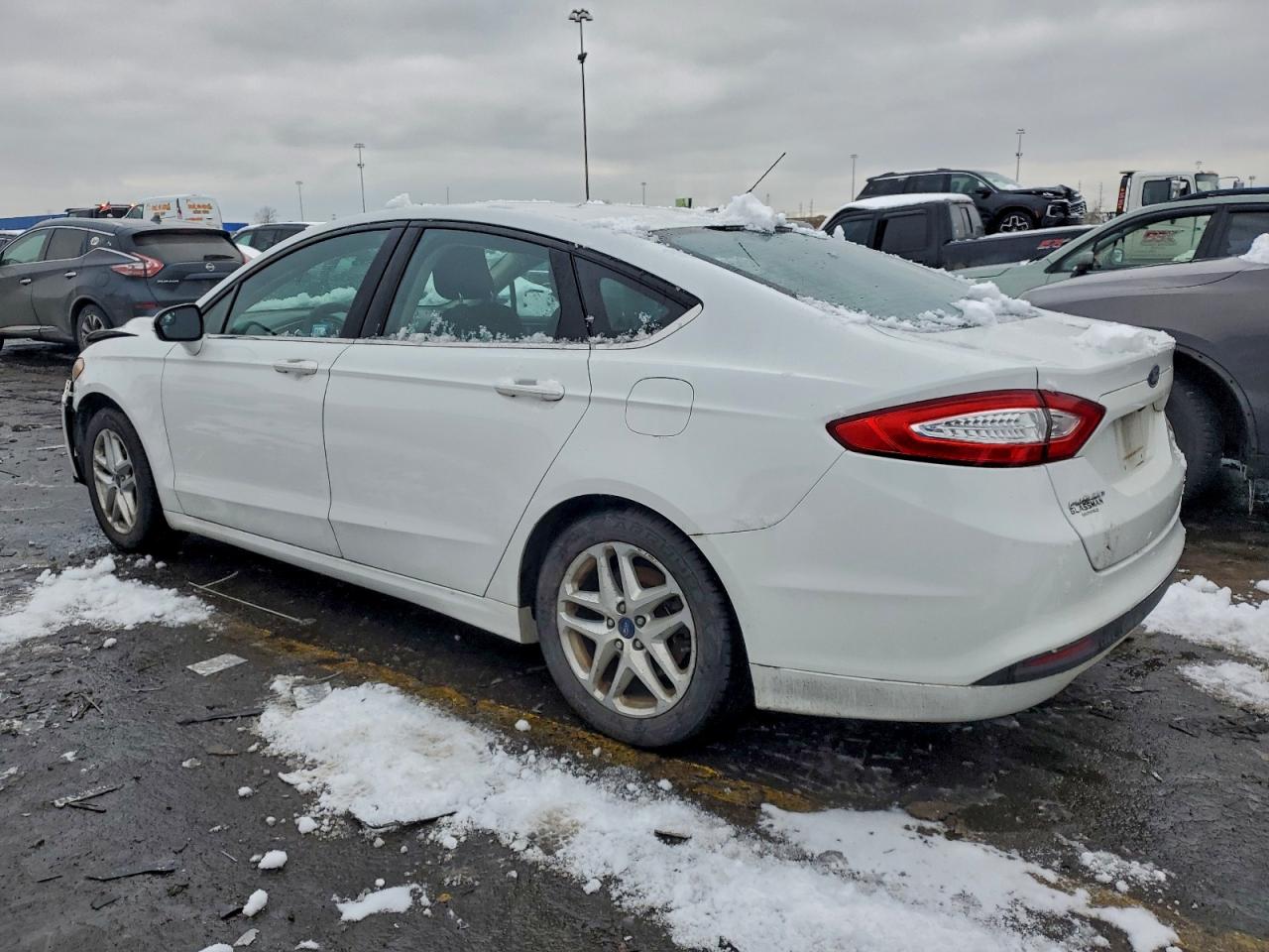2015 FORD FUSION SE photo 2