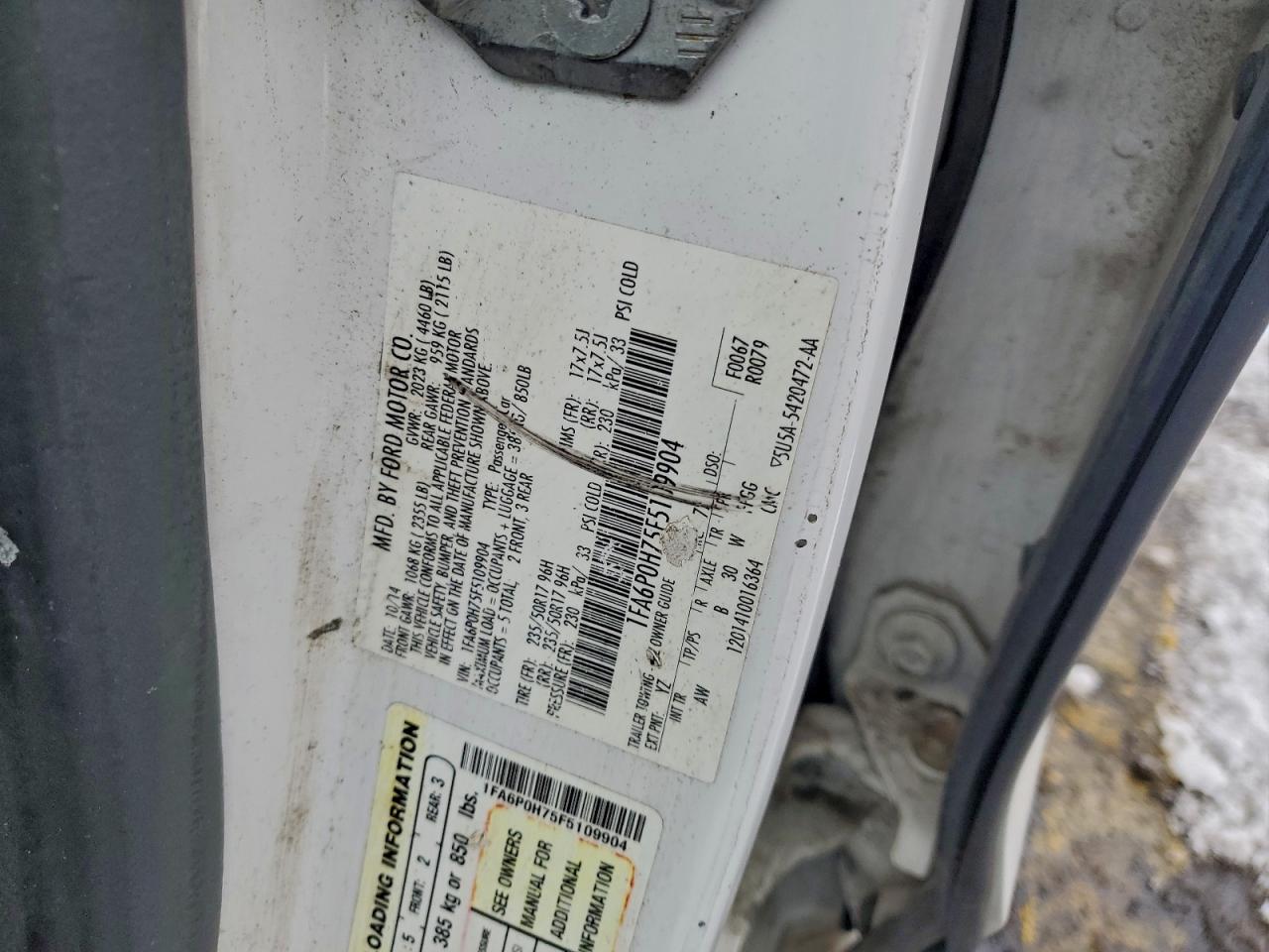 2015 FORD FUSION SE photo 12