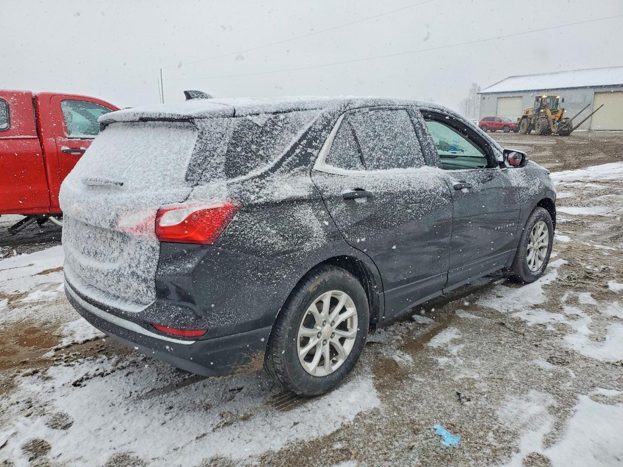 2018 CHEVROLET EQUINOX LT photo 3