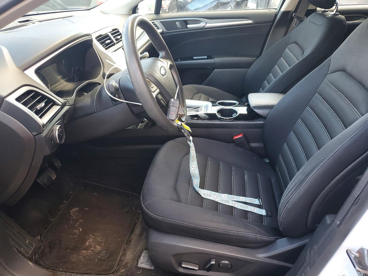 2013 FORD FUSION SE photo 7