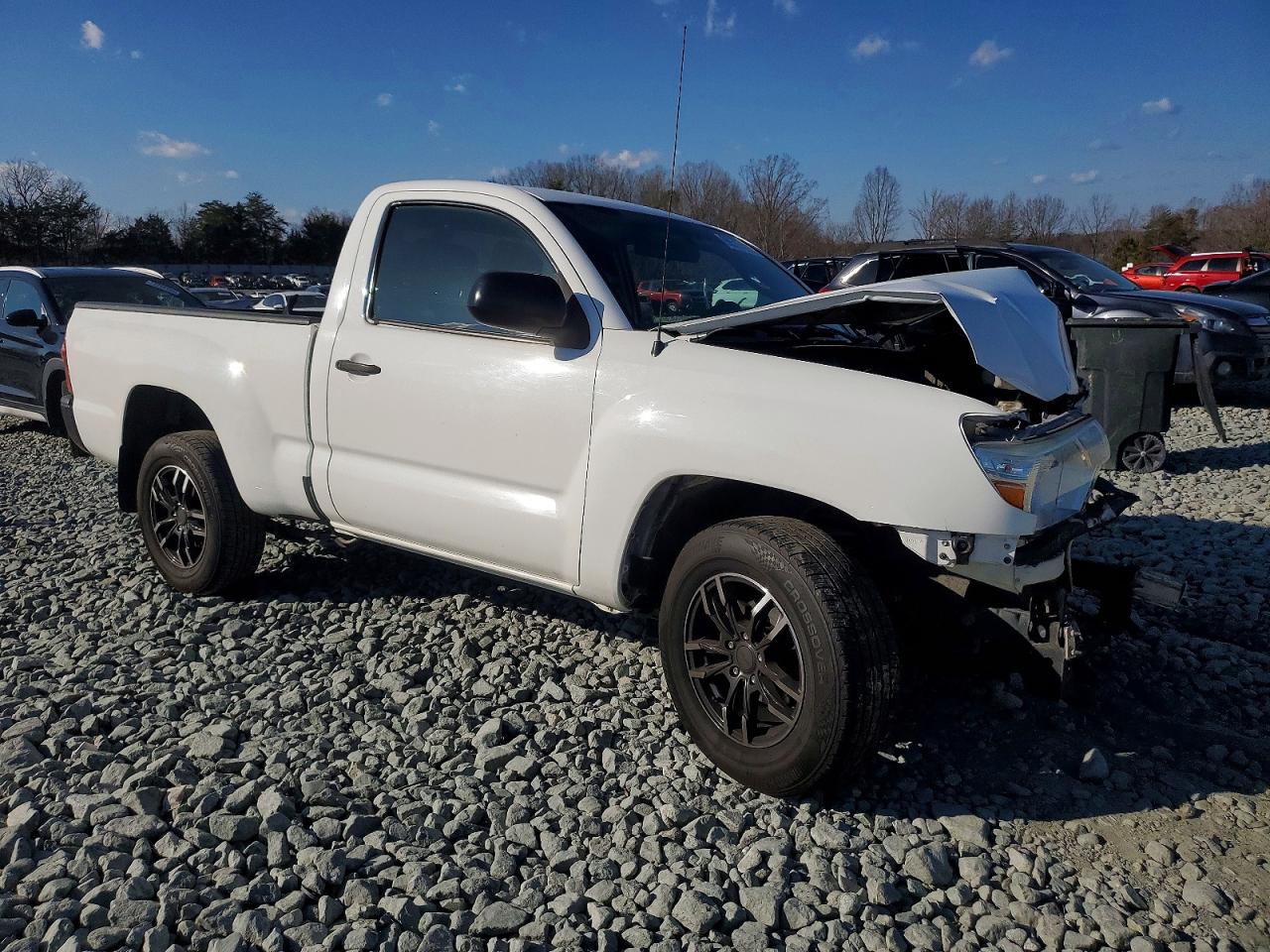 2013 TOYOTA TACOMA photo 4