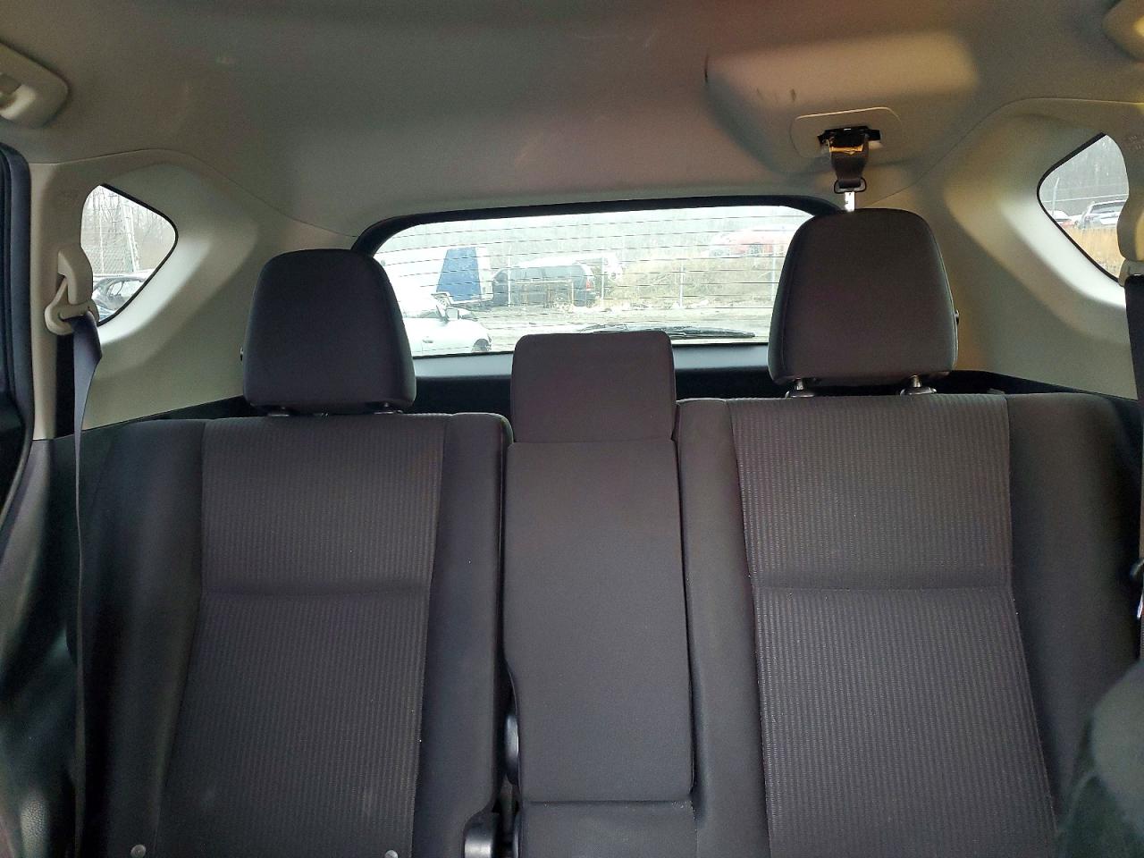 2017 TOYOTA RAV4 LE photo 28