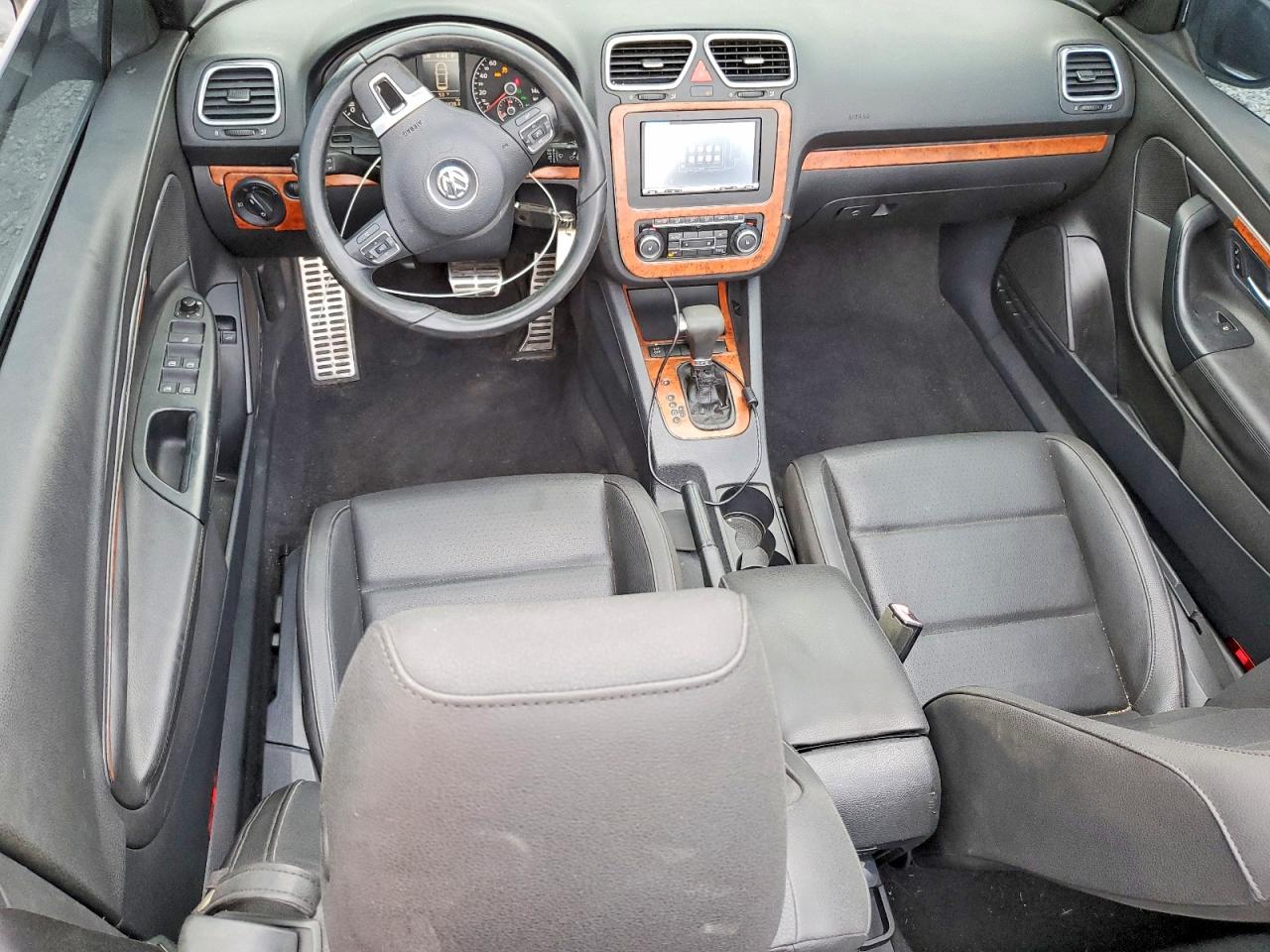 2010 VOLKSWAGEN EOS TURBO photo 22