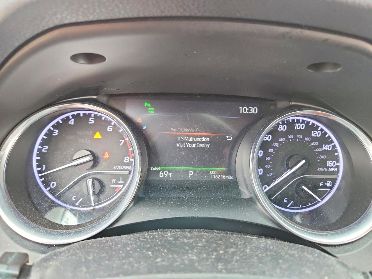 2019 TOYOTA CAMRY photo 9