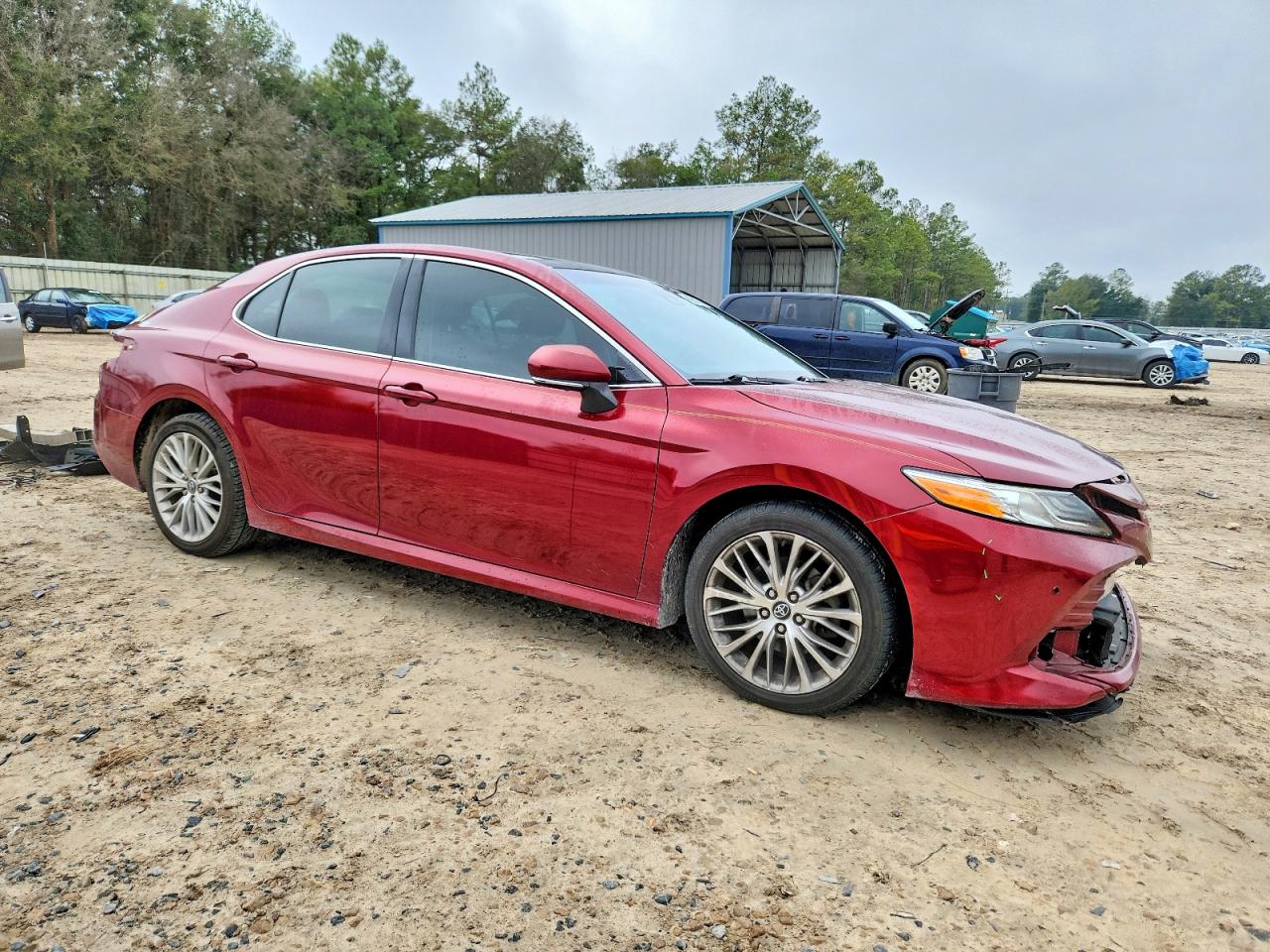 2019 TOYOTA CAMRY photo 4