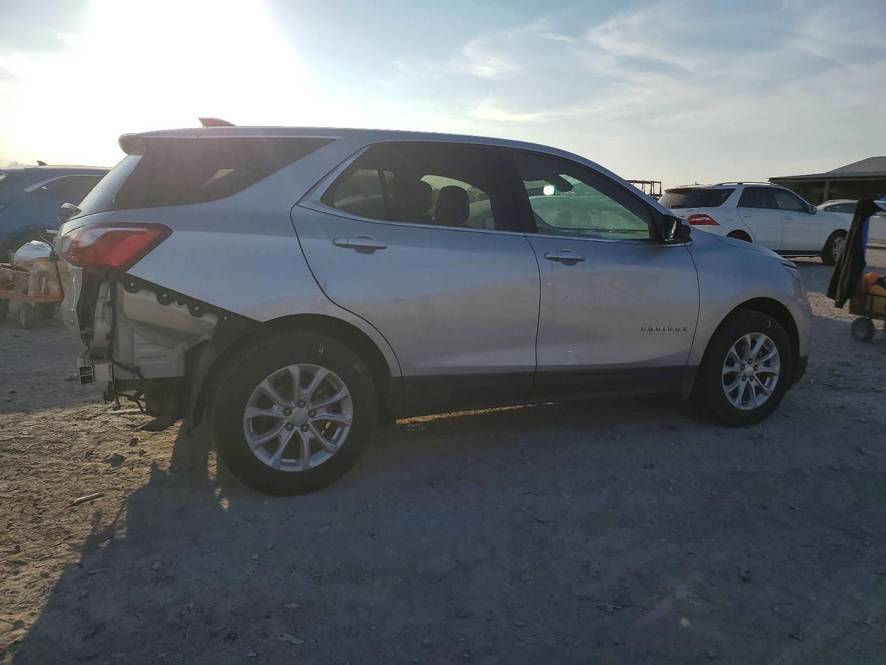 2020 CHEVROLET EQUINOX LT photo 3
