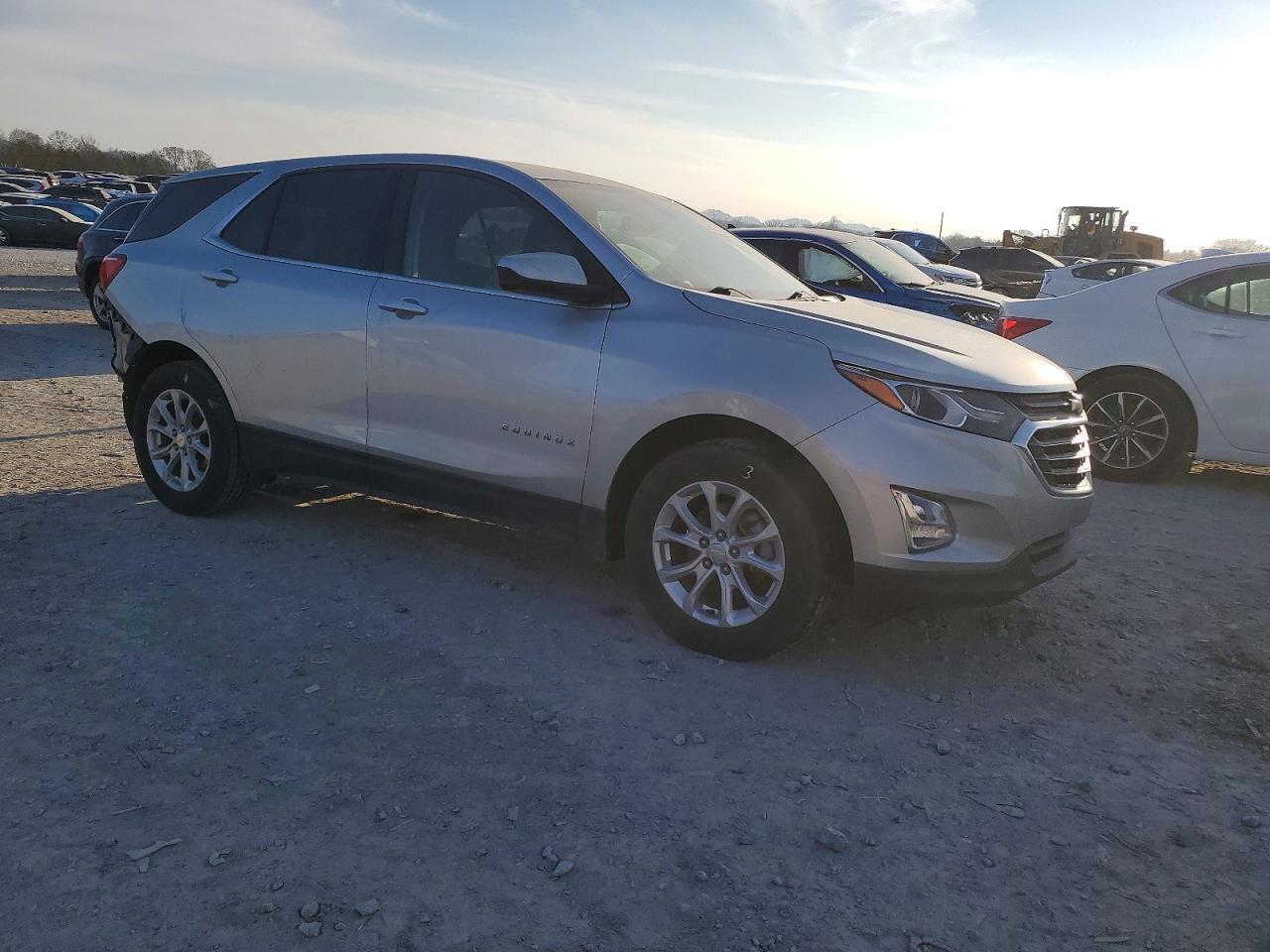 2020 CHEVROLET EQUINOX LT photo 4