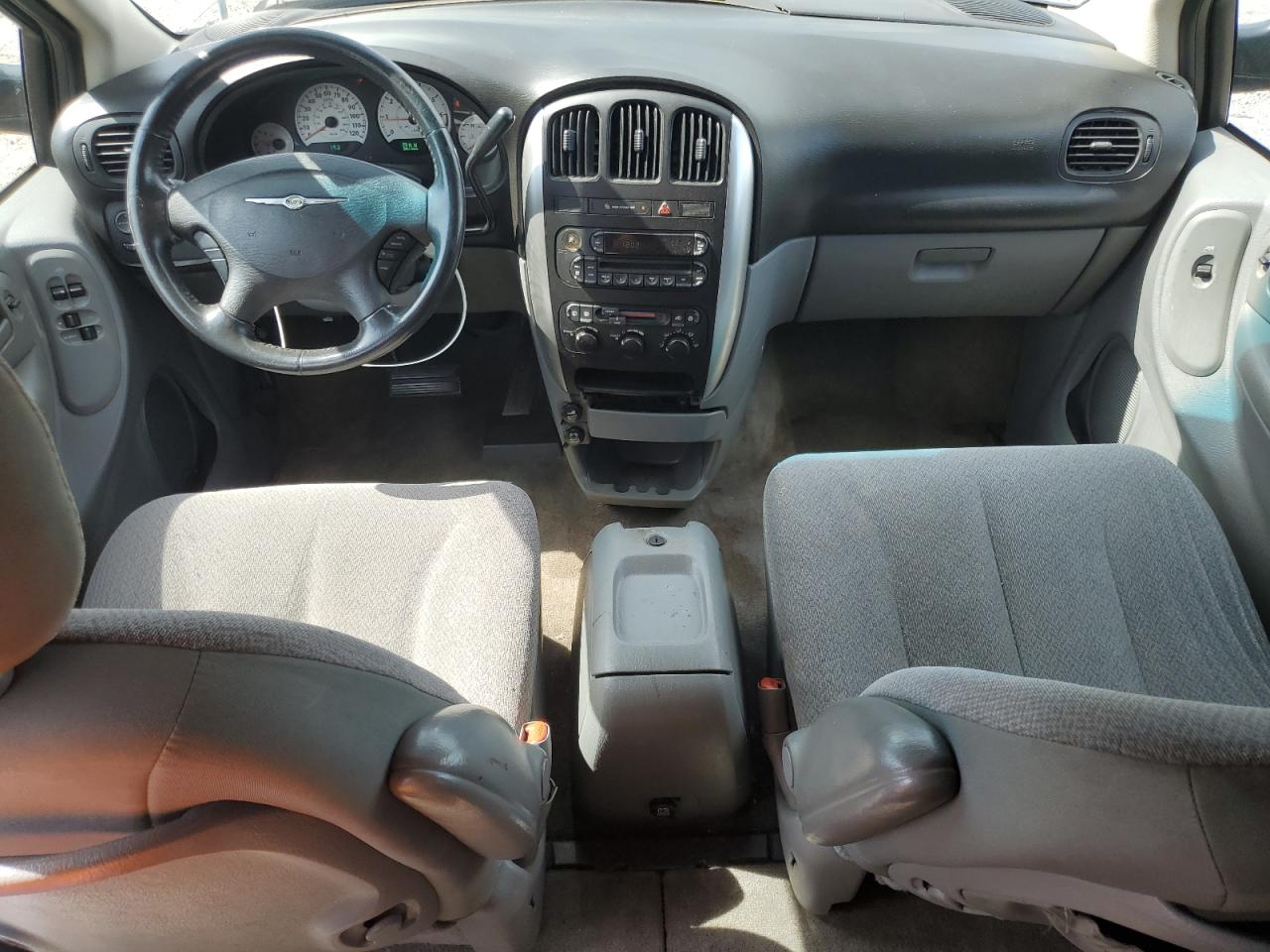 2005 CHRYSLER TOWN & COUNTRY TOURING photo 8