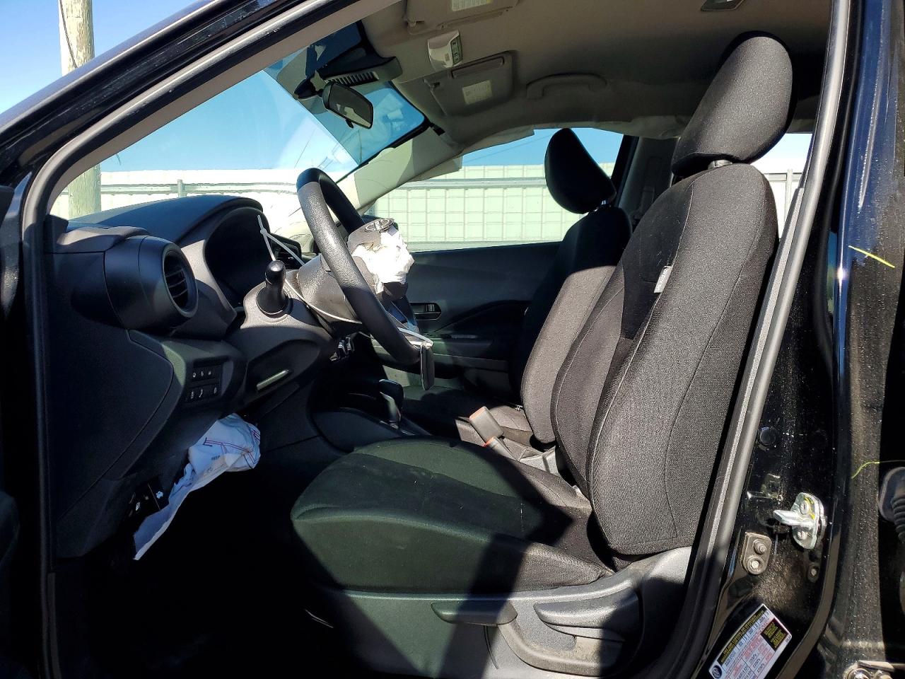 2023 NISSAN KICKS S photo 7