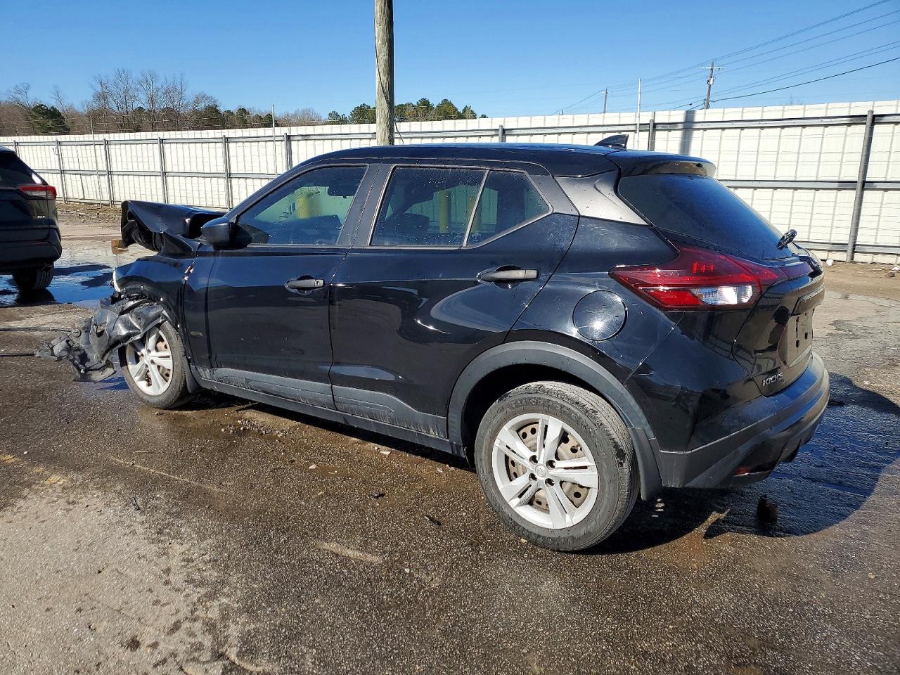 2023 NISSAN KICKS S photo 2