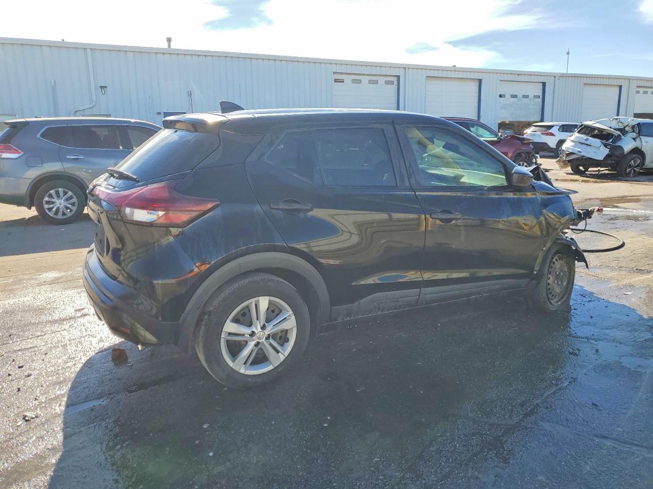 2023 NISSAN KICKS S photo 3