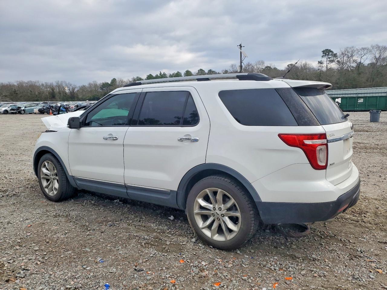 2014 FORD EXPLORER XLT photo 2