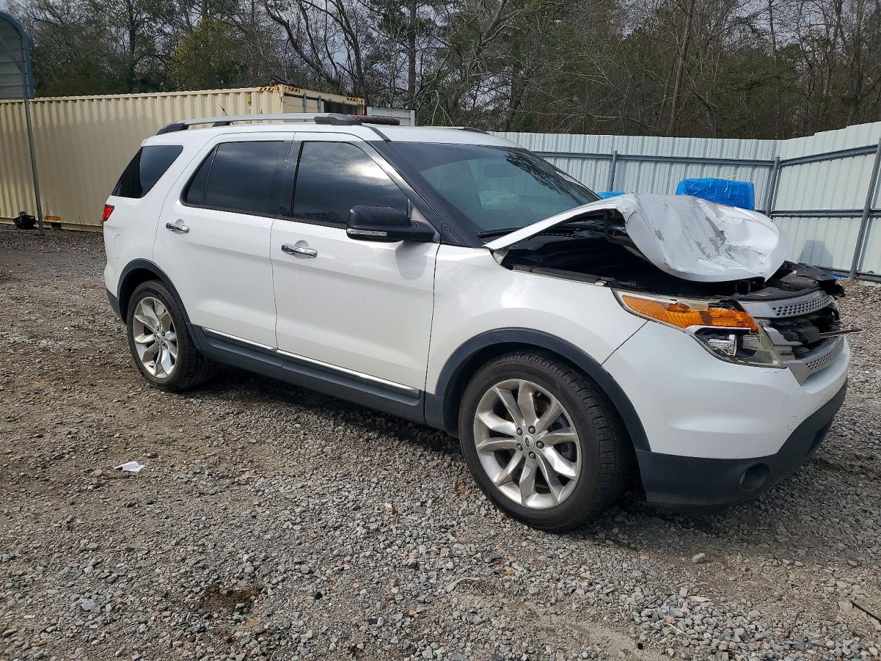 2014 FORD EXPLORER XLT photo 4