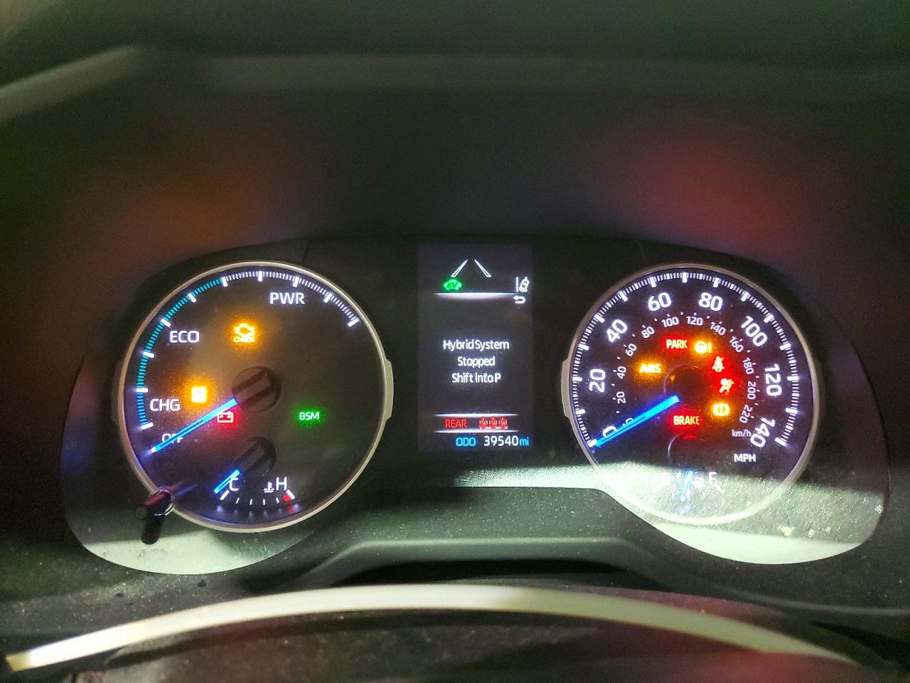 2022 TOYOTA RAV4 LE photo 9