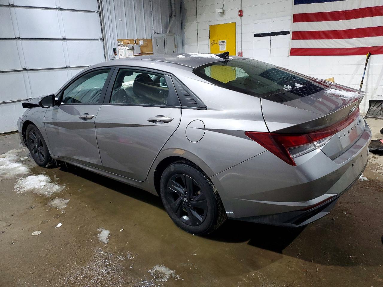 2022 HYUNDAI ELANTRA SEL photo 2