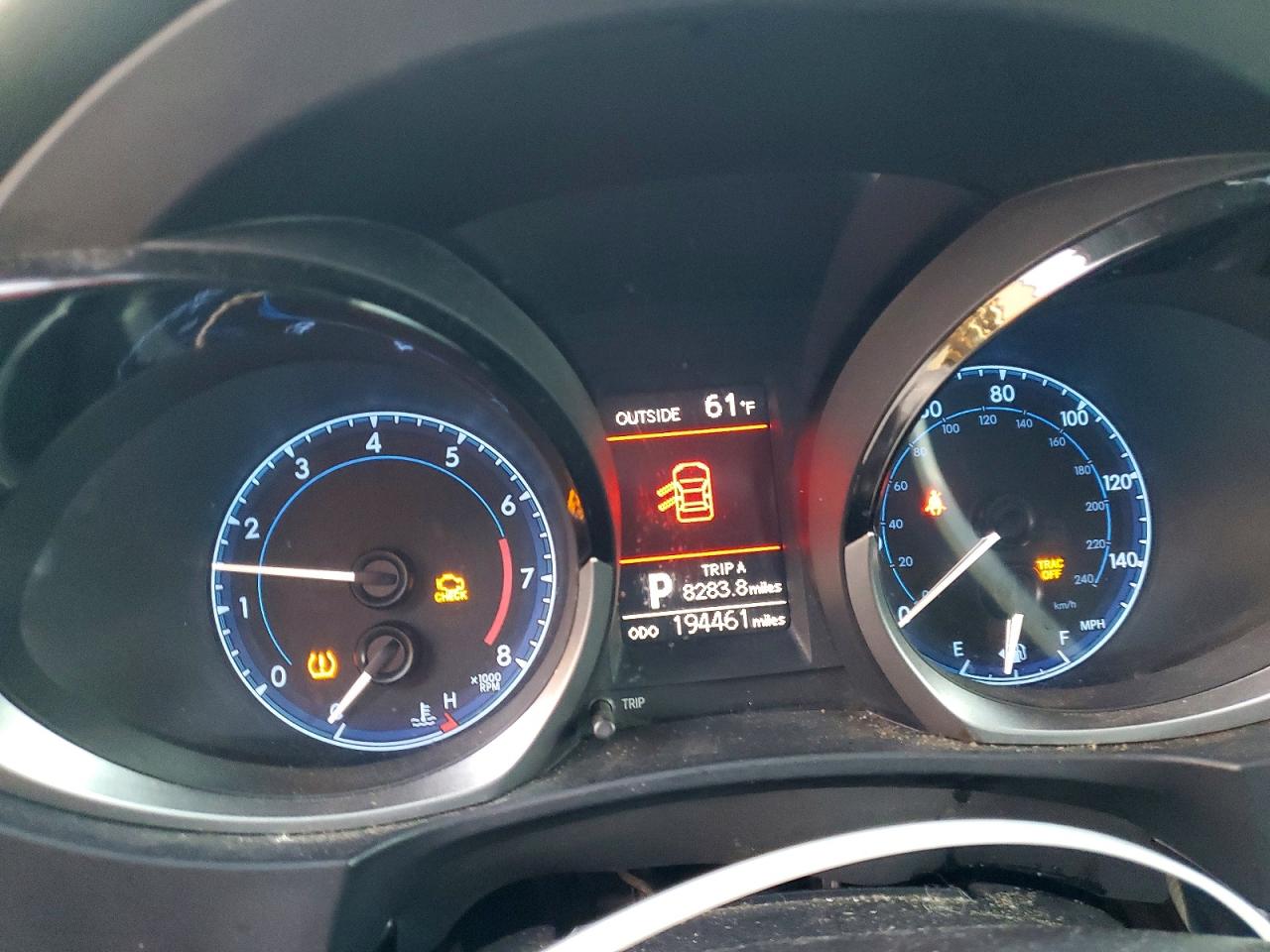 2014 TOYOTA COROLLA L photo 9