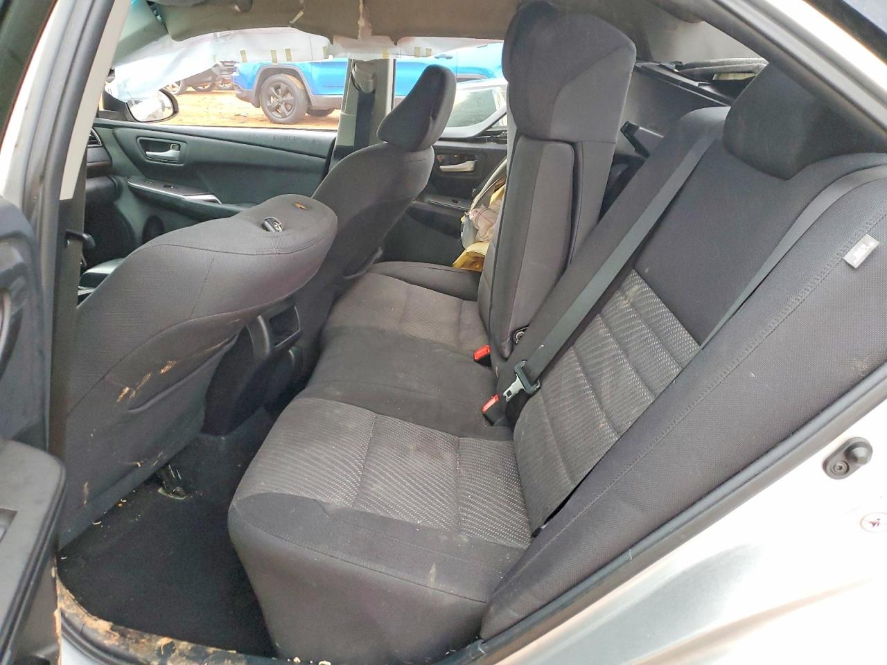 2016 TOYOTA CAMRY LE photo 10