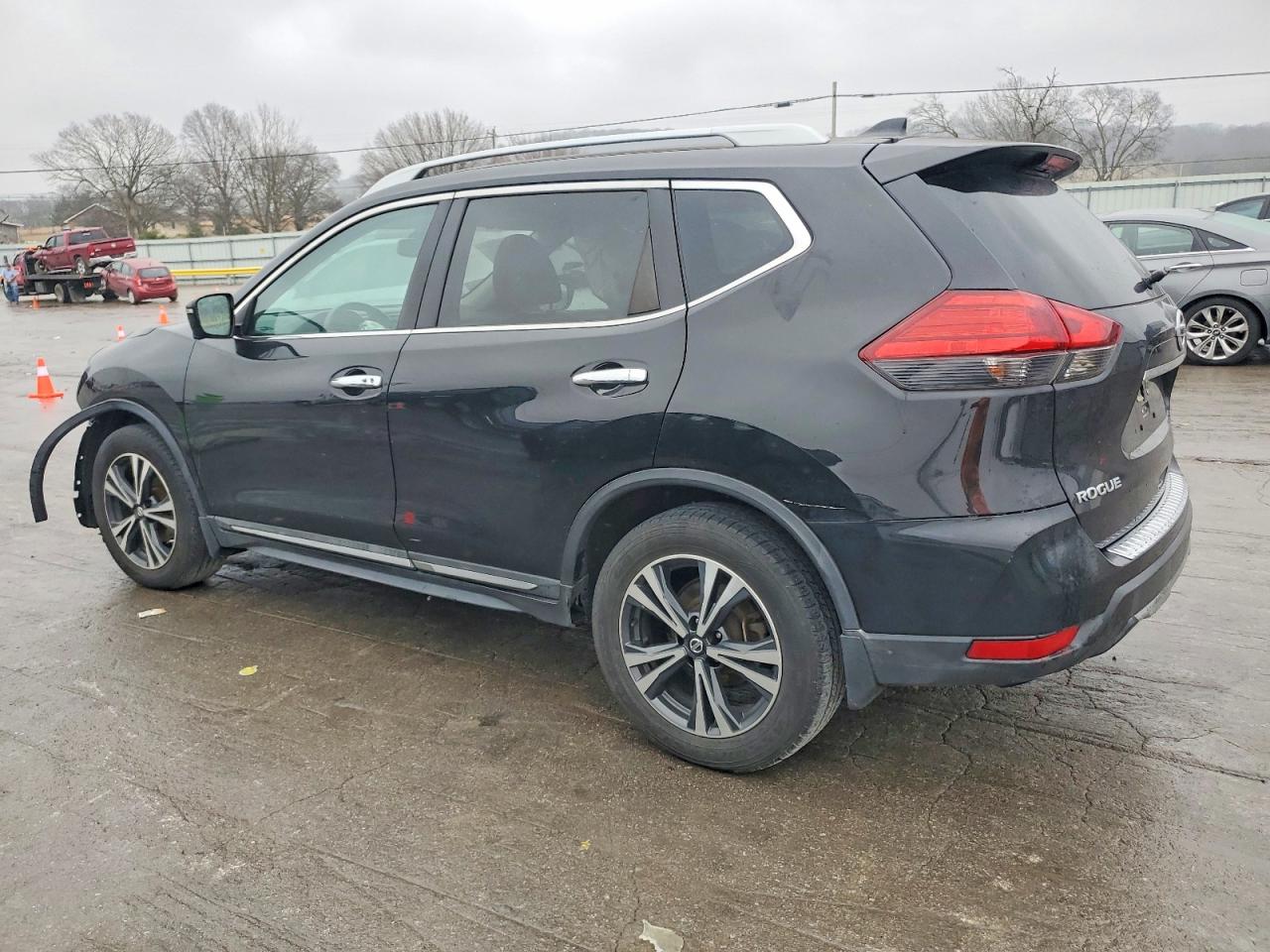 2017 NISSAN ROGUE S photo 2